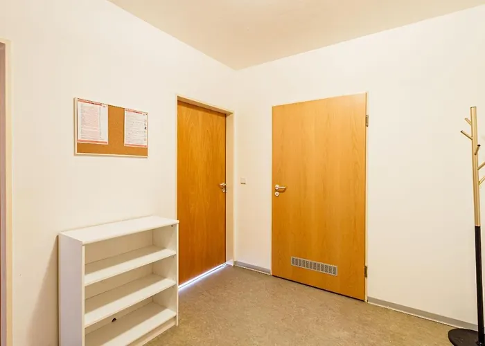 In Fuer Handwerker Апартаменты Хемниц